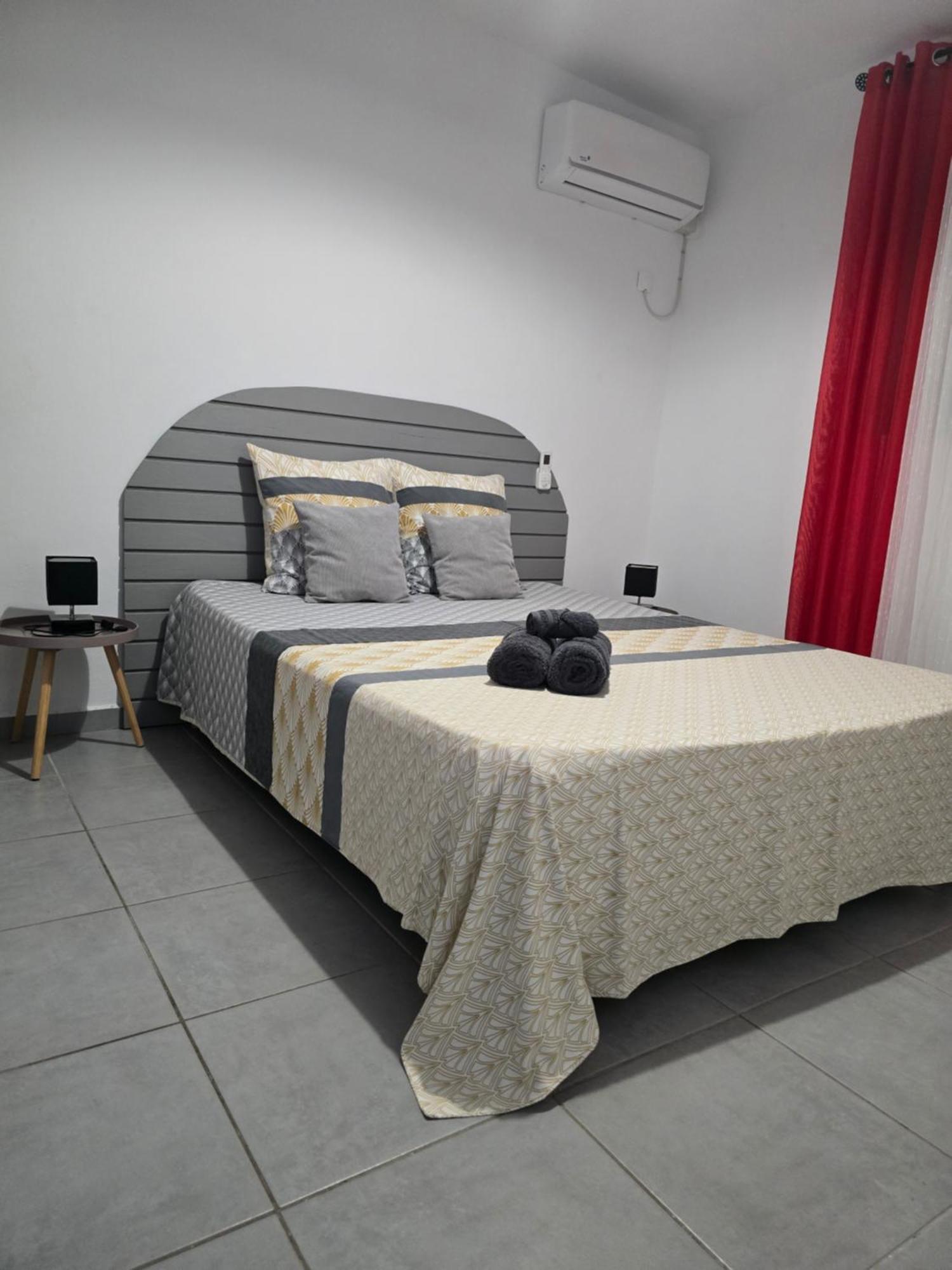 Maison Laurencia - Appartement De L'Etage Сен-Ан Екстериор снимка